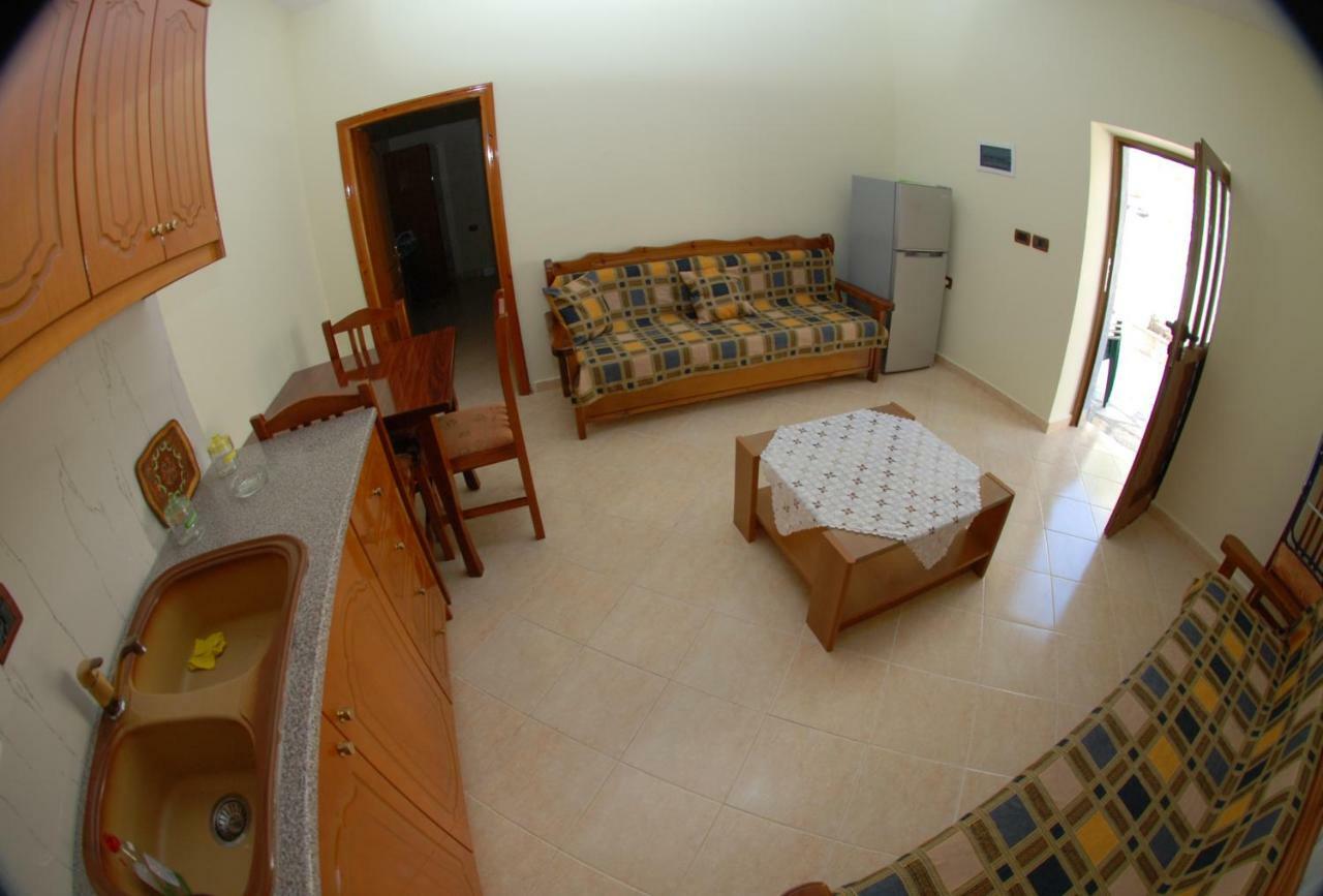 Rama Apartments Саранде Екстериор снимка