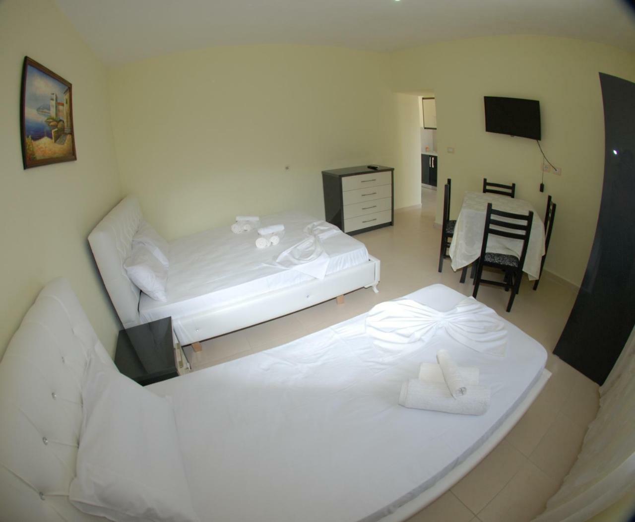 Rama Apartments Саранде Екстериор снимка