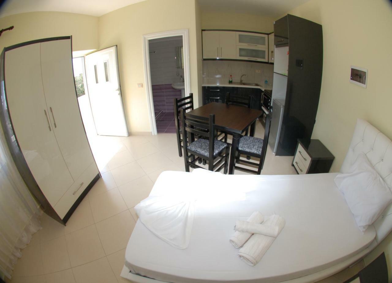 Rama Apartments Саранде Екстериор снимка