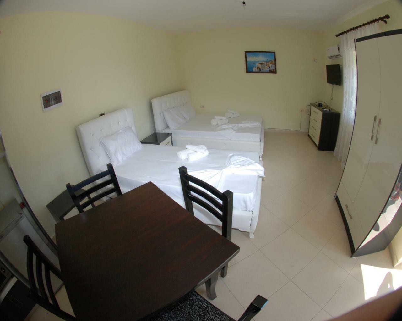 Rama Apartments Саранде Екстериор снимка
